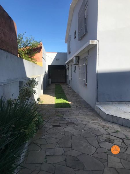 Casa com 5 quartos, 2 banheiros e 281m² à venda no bairro Centro, Pelotas