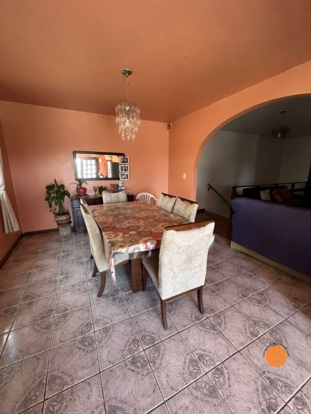 Casa com 3 quartos, 4 banheiros e 244m² à venda no bairro Fragata, Pelotas