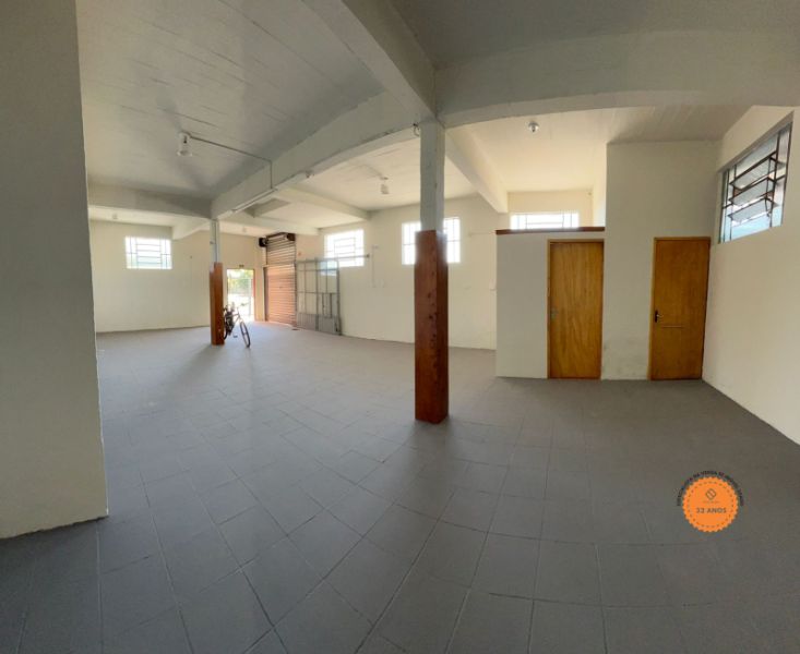Casa com 3 quartos, 4 banheiros e 244m² à venda no bairro Fragata, Pelotas