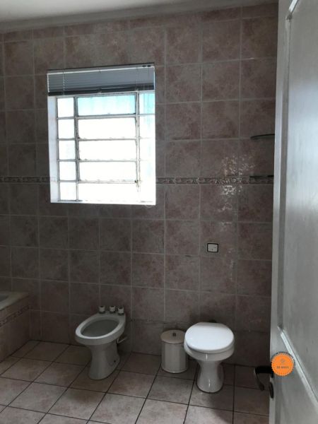 Casa com 4 quartos, 2 banheiros e 175m² à venda no bairro Centro, Pelotas