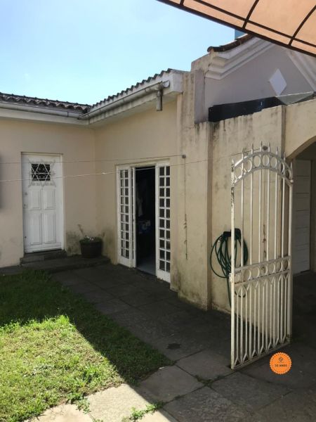 Casa com 4 quartos, 2 banheiros e 175m² à venda no bairro Centro, Pelotas
