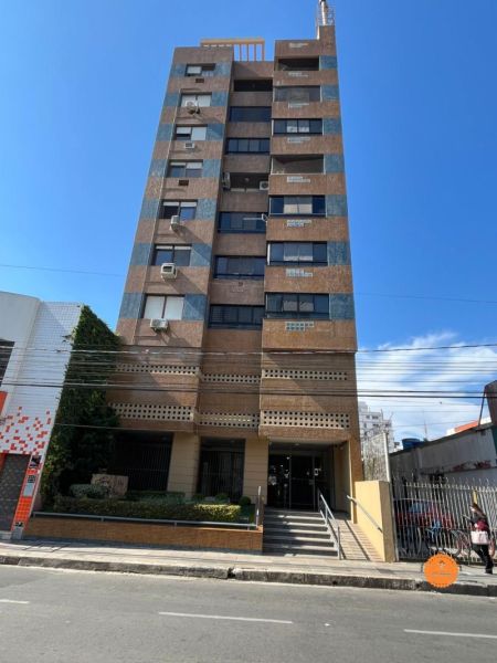 Apartamento com 3 quartos, 2 banheiros e 131m² à venda no bairro Centro, Pelotas