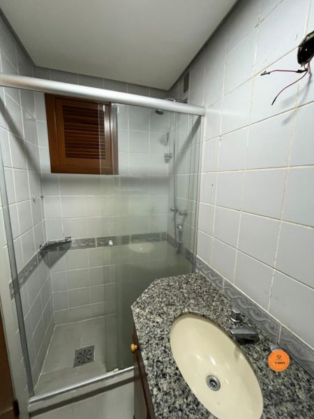 Apartamento com 3 quartos, 2 banheiros e 131m² à venda no bairro Centro, Pelotas