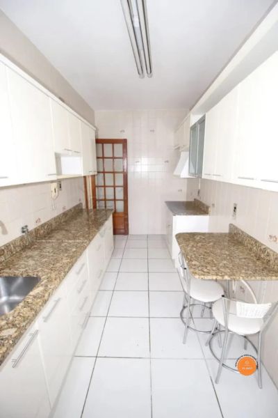 Apartamento com 3 quartos, 2 banheiros e 112m² à venda no bairro Centro, Pelotas