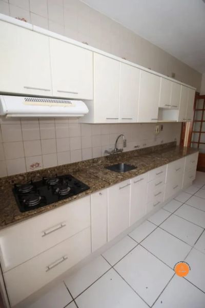 Apartamento com 3 quartos, 2 banheiros e 112m² à venda no bairro Centro, Pelotas