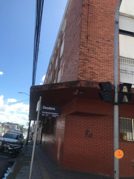 Apartamento com 3 quartos, 1 banheiro e 87m² à venda no bairro Centro, Pelotas