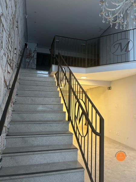 Prédio Comercial com 2 quartos, 3 banheiros e 364m² à venda no bairro Centro, Pelotas