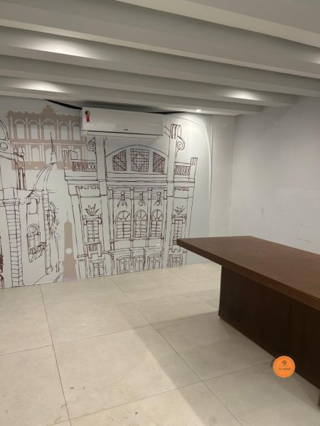 Prédio Comercial com 2 quartos, 3 banheiros e 364m² à venda no bairro Centro, Pelotas