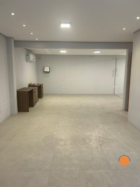 Prédio Comercial com 2 quartos, 3 banheiros e 364m² à venda no bairro Centro, Pelotas