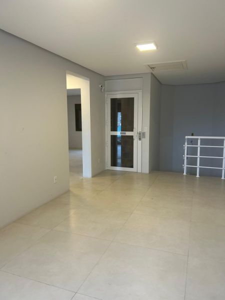 Prédio Comercial com 2 quartos, 3 banheiros e 364m² à venda no bairro Centro, Pelotas