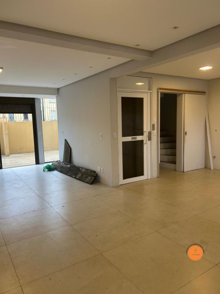 Prédio Comercial com 2 quartos, 3 banheiros e 364m² à venda no bairro Centro, Pelotas