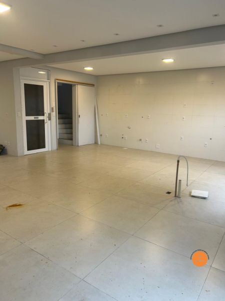 Prédio Comercial com 2 quartos, 3 banheiros e 364m² à venda no bairro Centro, Pelotas