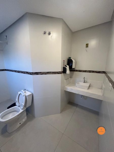 Prédio Comercial com 2 quartos, 3 banheiros e 364m² à venda no bairro Centro, Pelotas