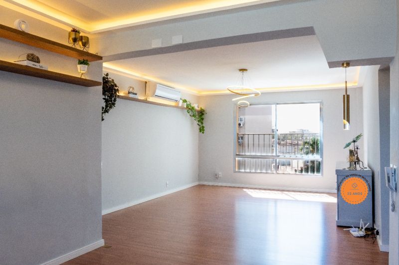 Apartamento com 3 quartos, 2 banheiros e 111m² à venda no bairro Centro, Pelotas