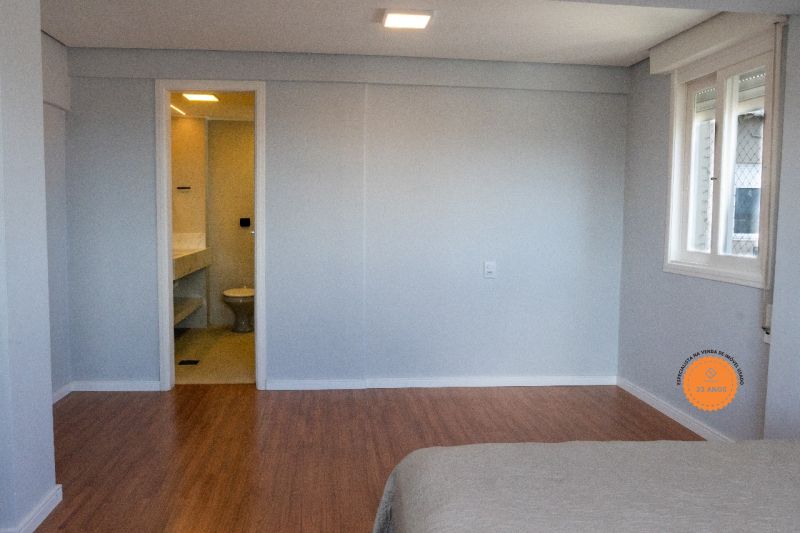 Apartamento com 3 quartos, 2 banheiros e 111m² à venda no bairro Centro, Pelotas
