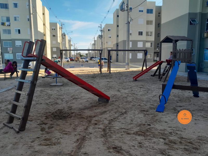 Apartamento com 2 quartos, 1 banheiro e 54m² à venda no bairro Areal, Pelotas