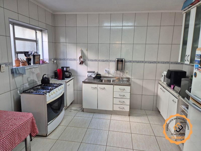Casa com 4 quartos, 2 banheiros e 288m² à venda no bairro Três Vendas, Pelotas