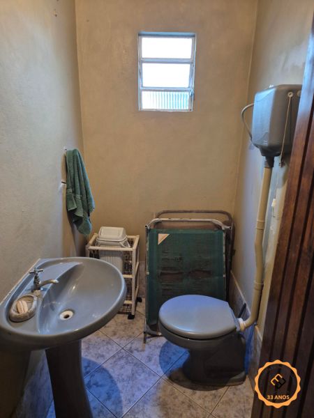 Casa com 4 quartos, 2 banheiros e 288m² à venda no bairro Três Vendas, Pelotas