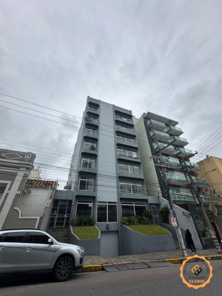 Apartamento com 3 quartos, 3 banheiros e 216m² à venda no bairro Centro, Pelotas