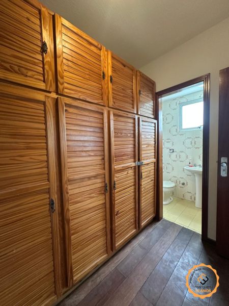 Apartamento com 3 quartos, 3 banheiros e 216m² à venda no bairro Centro, Pelotas