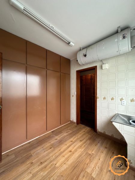 Apartamento com 3 quartos, 3 banheiros e 216m² à venda no bairro Centro, Pelotas