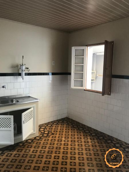 Casa Comercial com 4 quartos, 2 banheiros e 72m² à venda no bairro Centro, Pelotas
