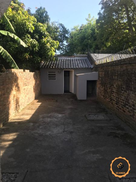 Casa Comercial com 4 quartos, 2 banheiros e 72m² à venda no bairro Centro, Pelotas