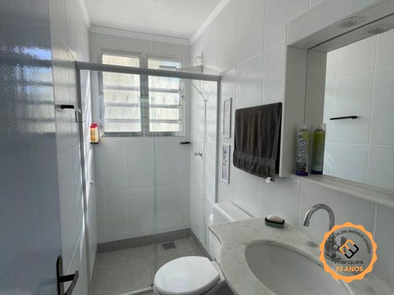 Casa com 4 quartos, 2 banheiros e 161m² à venda no bairro Obelisco, Pelotas