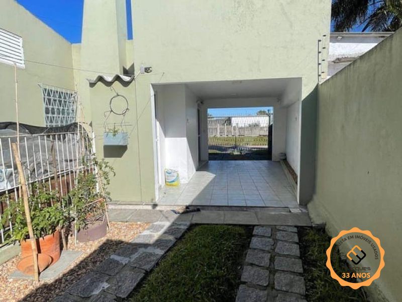 Casa com 4 quartos, 2 banheiros e 161m² à venda no bairro Obelisco, Pelotas