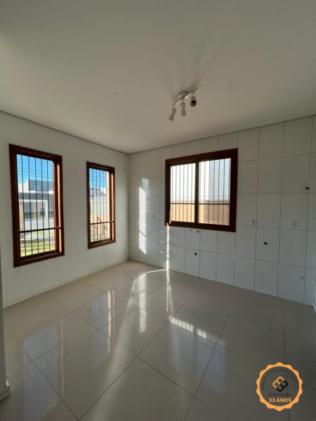 Casa com 2 quartos, 1 banheiro e 76m² à venda no bairro Laranjal, Pelotas