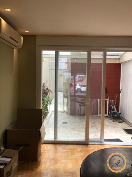 Casa com 3 quartos, 3 banheiros e 225m² à venda no bairro Centro, Pelotas