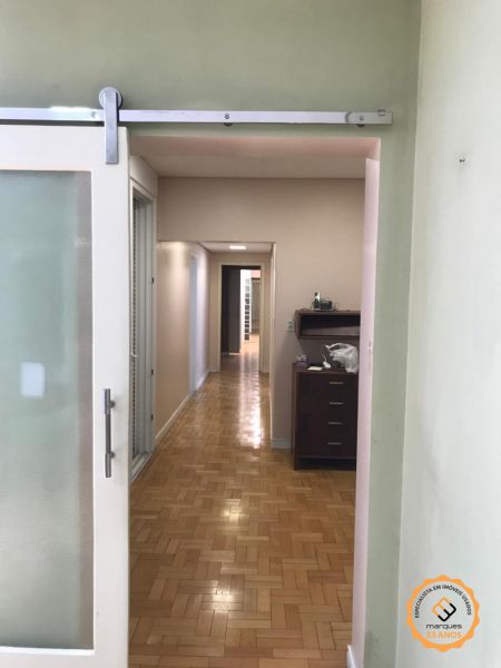 Casa com 3 quartos, 3 banheiros e 225m² à venda no bairro Centro, Pelotas