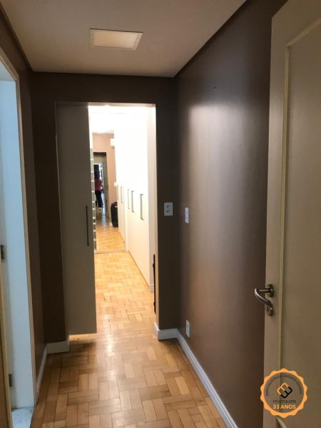 Casa com 3 quartos, 3 banheiros e 225m² à venda no bairro Centro, Pelotas