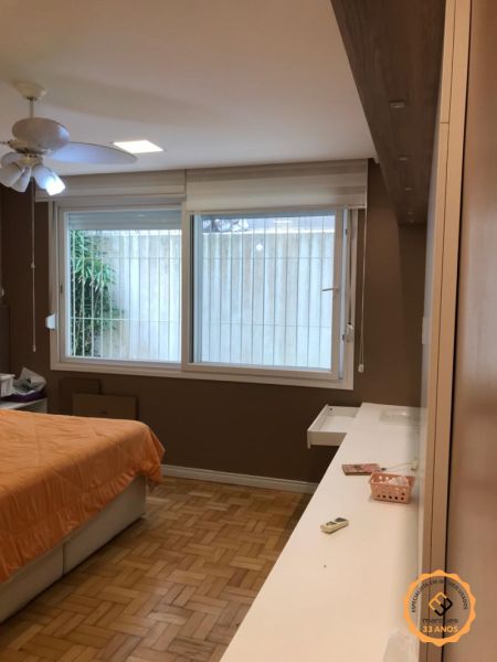 Casa com 3 quartos, 3 banheiros e 225m² à venda no bairro Centro, Pelotas