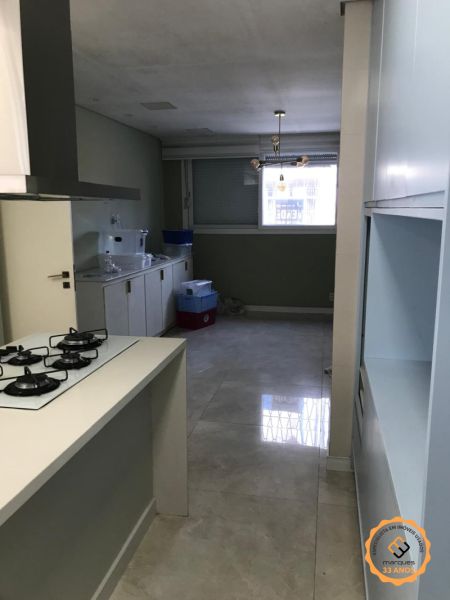Casa com 3 quartos, 3 banheiros e 225m² à venda no bairro Centro, Pelotas