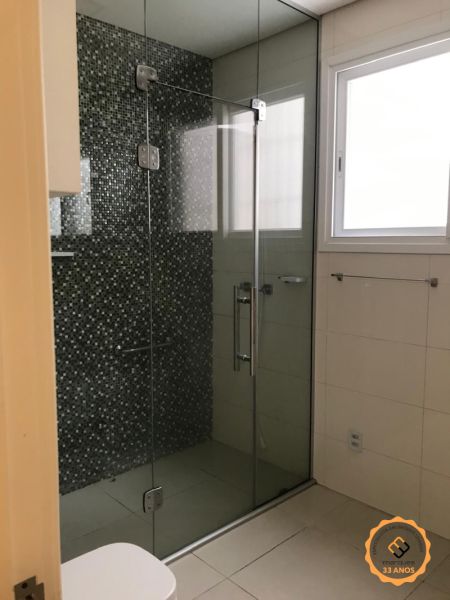Casa com 3 quartos, 3 banheiros e 225m² à venda no bairro Centro, Pelotas