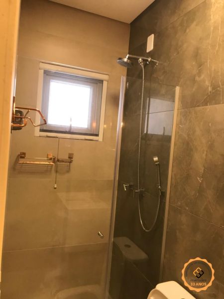 Casa com 3 quartos, 3 banheiros e 225m² à venda no bairro Centro, Pelotas