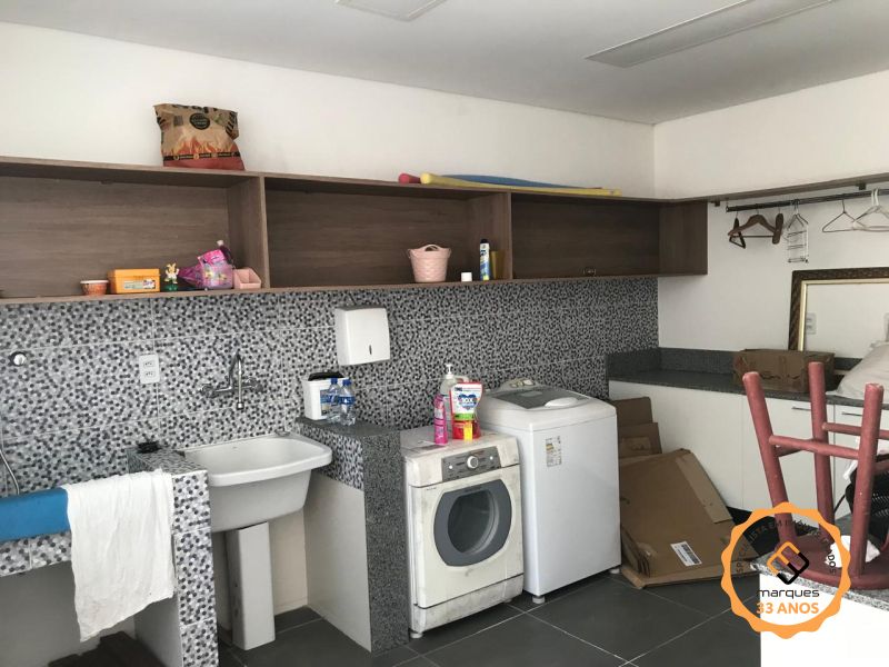 Casa com 3 quartos, 3 banheiros e 225m² à venda no bairro Centro, Pelotas