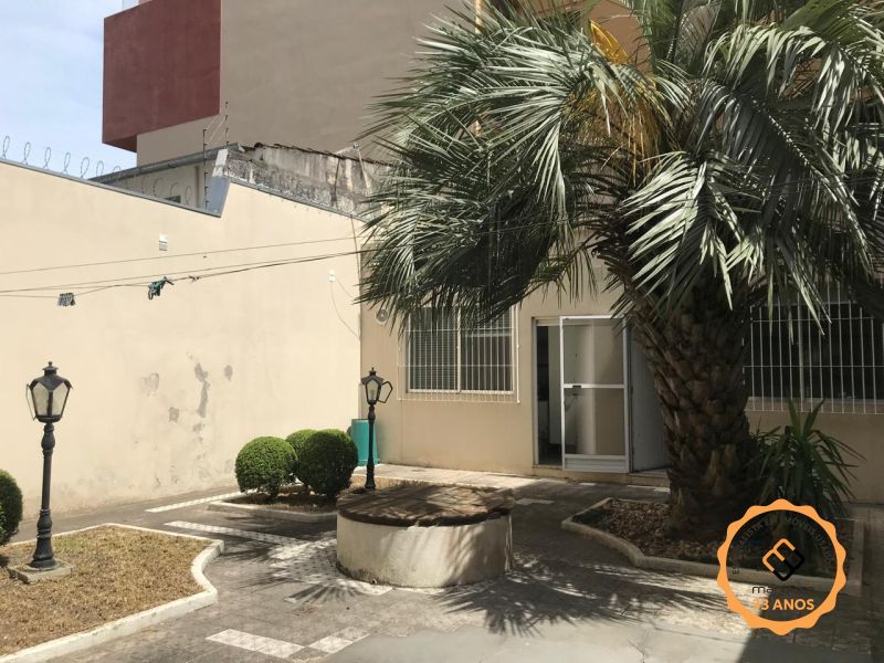 Casa com 3 quartos, 3 banheiros e 225m² à venda no bairro Centro, Pelotas