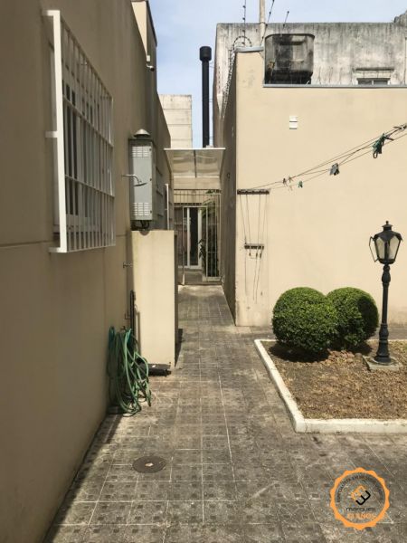 Casa com 3 quartos, 3 banheiros e 225m² à venda no bairro Centro, Pelotas