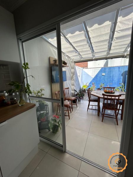 Casa com 2 quartos, 1 banheiro e 65m² à venda no bairro Três Vendas, Pelotas