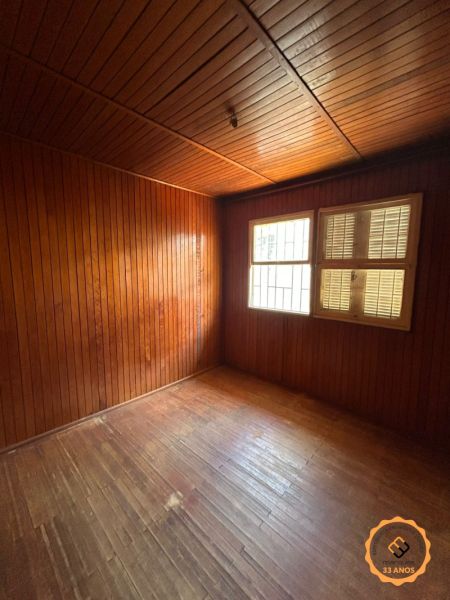 Casa com 3 quartos, 1 banheiro e 184m² à venda no bairro Vila Mariana, Pelotas