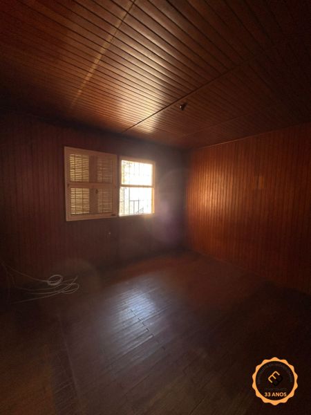 Casa com 3 quartos, 1 banheiro e 184m² à venda no bairro Vila Mariana, Pelotas