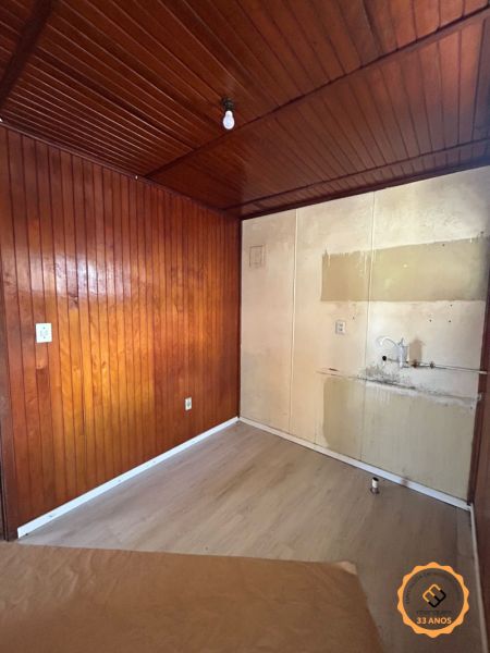 Casa com 3 quartos, 1 banheiro e 184m² à venda no bairro Vila Mariana, Pelotas