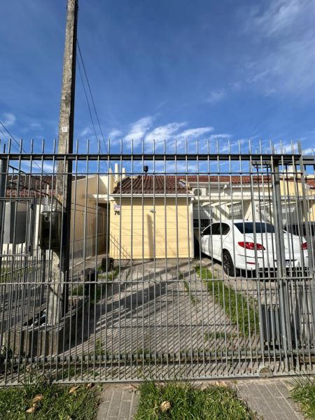 Casa com 3 quartos, 3 banheiros e 110m² à venda no bairro Areal, Pelotas