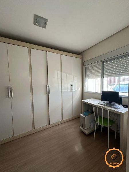 Casa com 3 quartos, 3 banheiros e 110m² à venda no bairro Areal, Pelotas