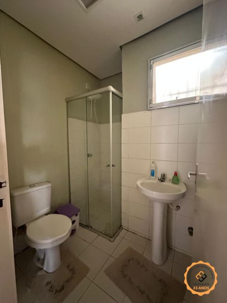 Casa com 3 quartos, 3 banheiros e 110m² à venda no bairro Areal, Pelotas