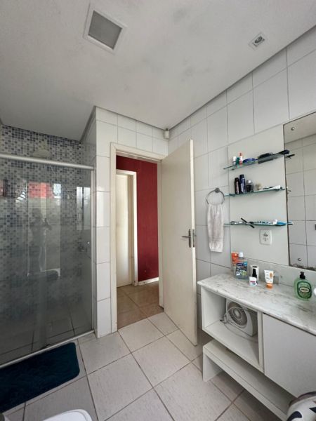 Casa com 3 quartos, 3 banheiros e 110m² à venda no bairro Areal, Pelotas