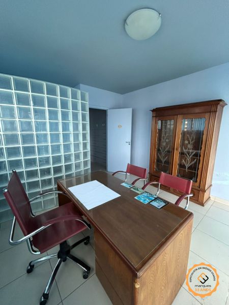 Sala com 1 banheiro e 57m² à venda no bairro Centro, Pelotas