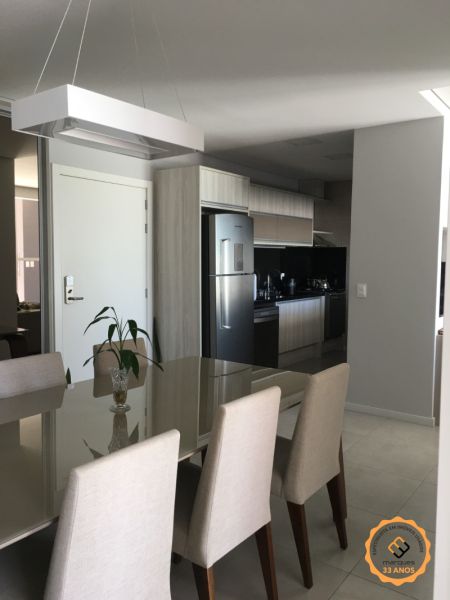 Apartamento com 3 quartos, 2 banheiros e 160m² à venda no bairro Areal, Pelotas